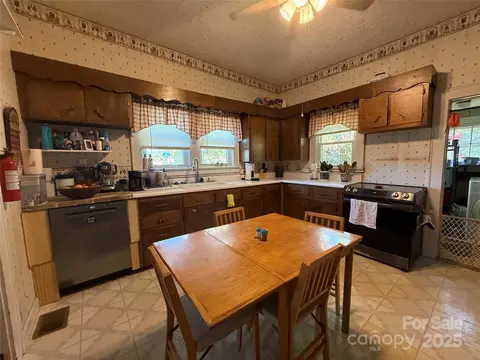 Kitchen - 17 3rd St, Marion, NC 28752 photo 2 of 2