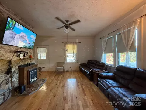 Living - 17 3rd St, Marion, NC 28752 photo 1 of 2
