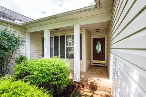 Exterior - 3501 Overbrook Dr, Conover, NC 28613 photo 3 of 7