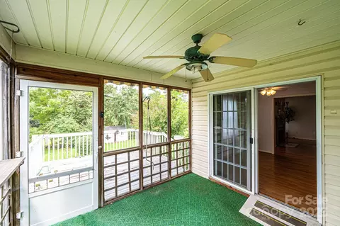 Exterior - 3501 Overbrook Dr, Conover, NC 28613 photo 6 of 7