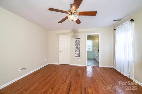 Bedroom - 3501 Overbrook Dr, Conover, NC 28613 photo 2 of 5