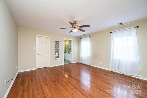 Bedroom - 3501 Overbrook Dr, Conover, NC 28613 photo 3 of 5
