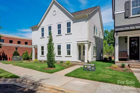 205 Davidson Gateway Dr, Davidson, NC 28036