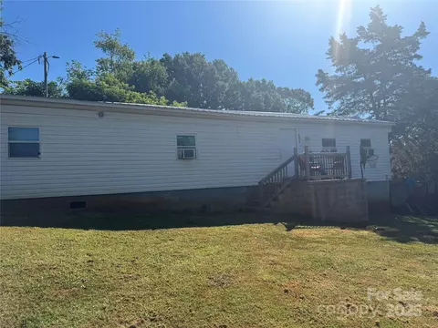 512 Elizabeth Dr, Gastonia, NC 28052