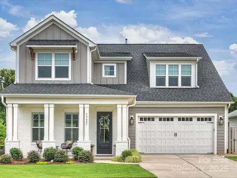 13627 Tranquil Day Dr, Matthews, NC 28105