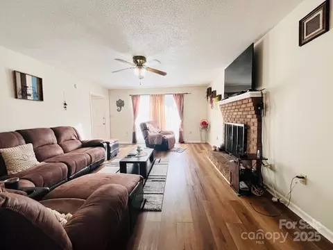 90 Long St, Marion, NC 28752 photo 7