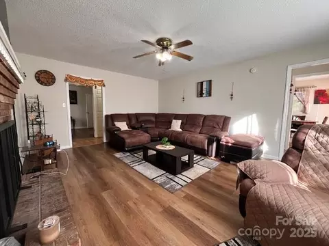 90 Long St, Marion, NC 28752 photo 8