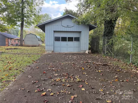 90 Long St, Marion, NC 28752 photo 29