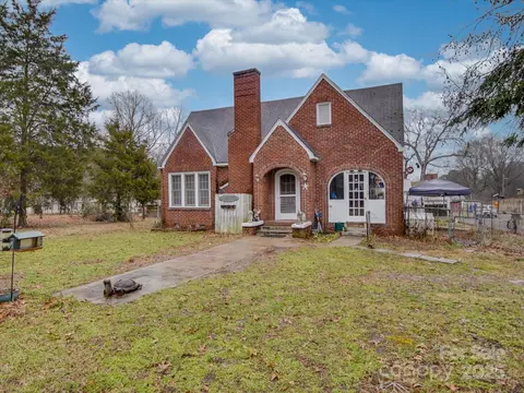 1231 Cherry Hill Rd, Mocksville, NC 27028
