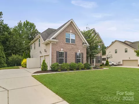 Exterior - 9639 Estridge Ln, Concord, NC 28027 photo 3 of 10