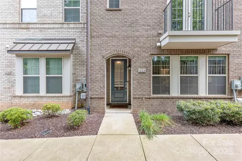 1224 Madison Towns Ln, Charlotte, NC 28209