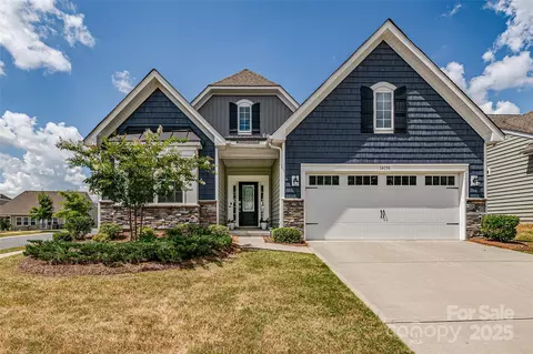 14150 Southbridge Forest Dr, Charlotte, NC 28273