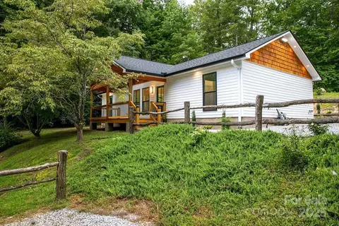 147 Wood Rd, Brevard, NC 28712