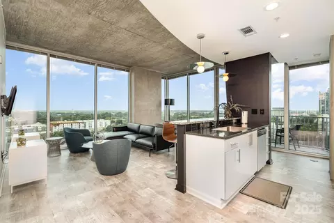 210 N Church 1214 St #1214, Charlotte, NC 28202