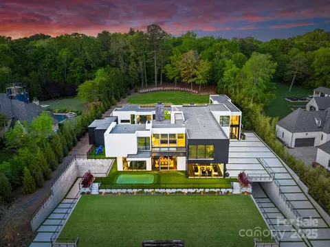 4817 Carmel Park Dr, Charlotte, NC 28226