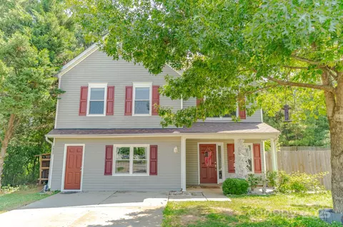 2822 Round Hill Ct, Rock Hill, SC 29730