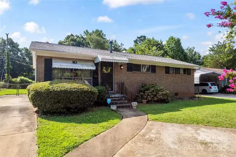 2515 Alleghany St, Charlotte, NC 28208