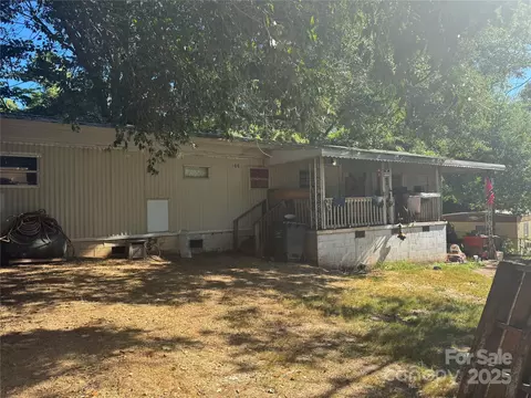 500 Elizabeth Dr, Gastonia, NC 28052