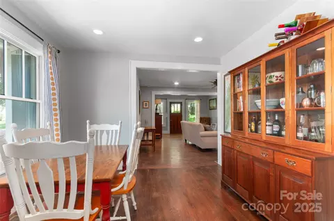 Dining - 331 Painter St, Canton, NC 28716 photo 1 of 2