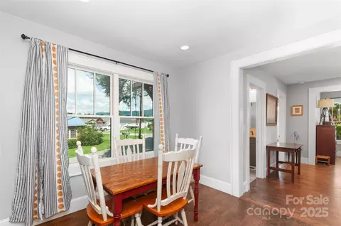 Dining - 331 Painter St, Canton, NC 28716 photo 2 of 2