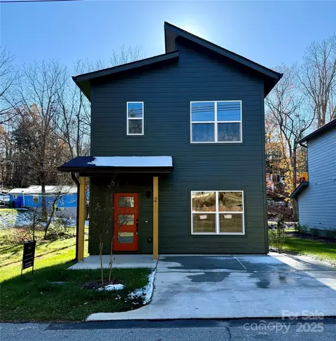 2 Cub Rd, Asheville, NC 28806
