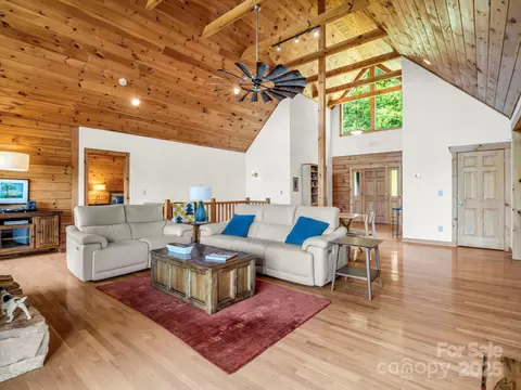 Living - 537 Summit Pkwy, Bostic, NC 28018 photo 2 of 3