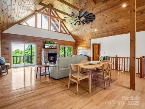 Living - 537 Summit Pkwy, Bostic, NC 28018 photo 1 of 3