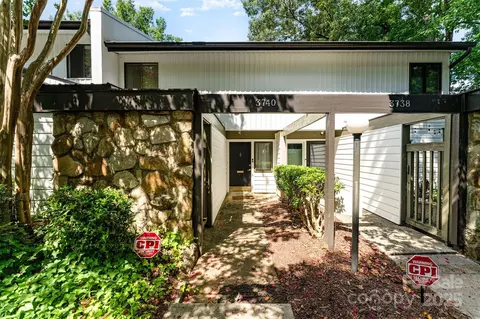 3740 Winding Creek Ln, Charlotte, NC 28226