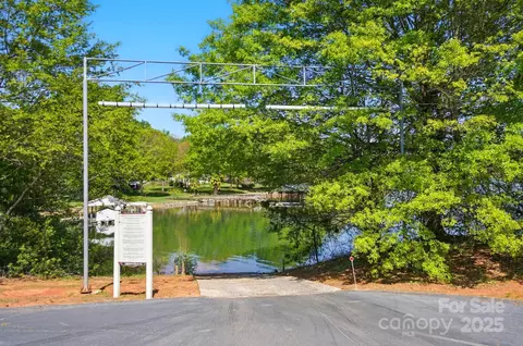 7288 Pine Ridge Dr, Denver, NC 28037 photo 4