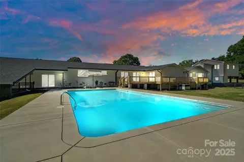 984 Meadow Lakes Rd, Rock Hill, SC 29732