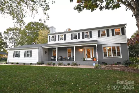 2602 Birdie Ne Ln NE, Conover, NC 28613