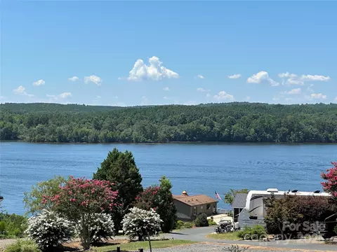 133 Lake View Dr, New London, NC 28127