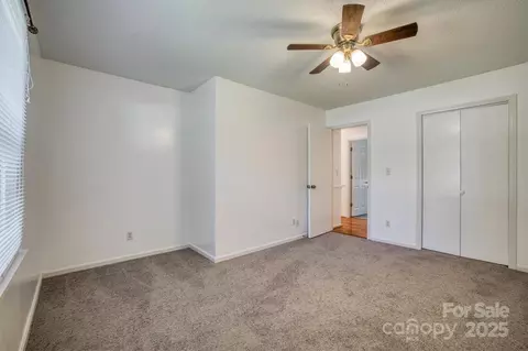 Bedroom - 3318 Danial St, Conover, NC 28613 photo 3 of 4