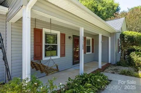 Exterior - 3318 Danial St, Conover, NC 28613 photo 3 of 3