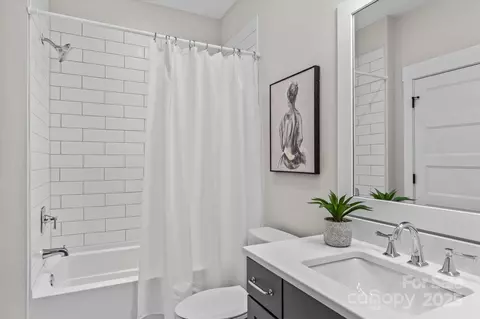 Bath - 827 Naples Dr, Davidson, NC 28036 photo 5 of 5