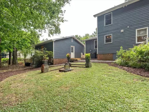 Exterior - 1624 Brook Dr, Fort Mill, SC 29708 photo 6 of 9