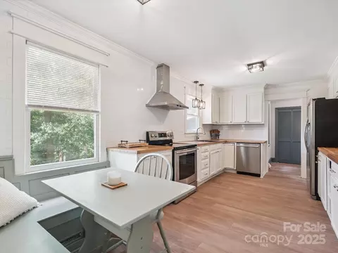 Kitchen - 1624 Brook Dr, Fort Mill, SC 29708 photo 2 of 6