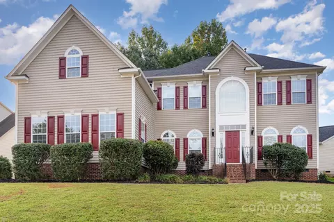 4017 Garden Oak Dr, Indian Trail, NC 28079
