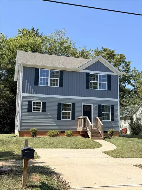 1316 4th St, Statesville, NC 28677