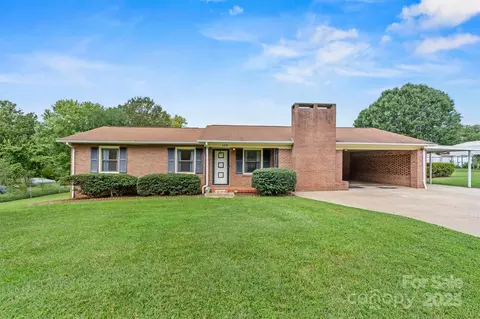 408 29th Street Sw Pl SW, Hickory, NC 28602