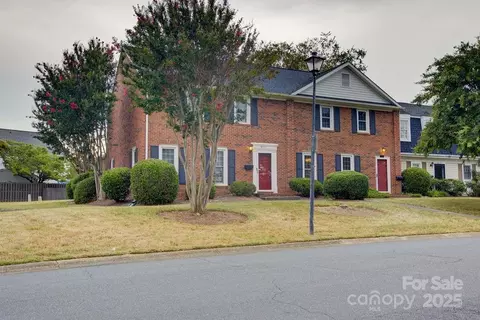 8434 Knights Bridge Rd, Charlotte, NC 28210