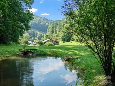 9065 Nc 63 Hwy, Leicester, NC 28748