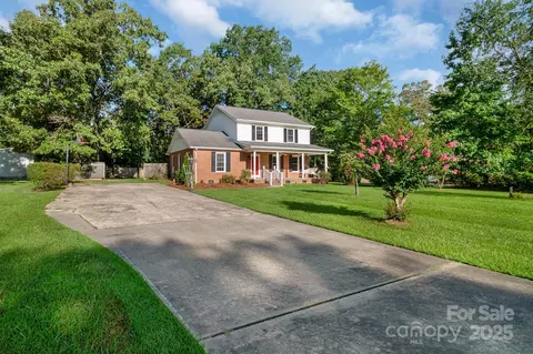 2470 Country Club Dr, Lancaster, SC 29720