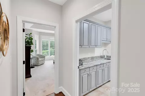 Entry Way - 16216 Walcot Ln, Cornelius, NC 28031 photo 4 of 6