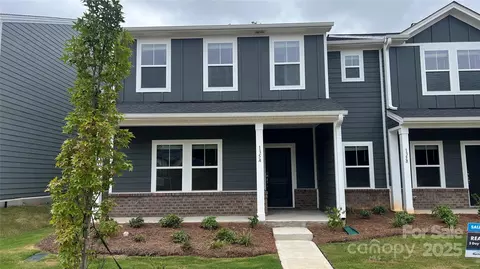 135 Utility Apt A Ln # A, Mooresville, NC 28117