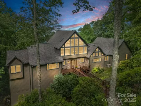 221 Ohwanteska Ln, Brevard, NC 28712