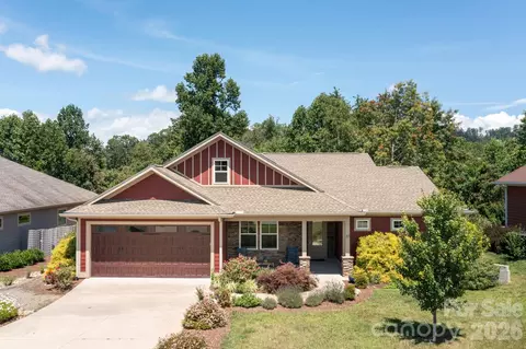 33 Penley Park Dr, Weaverville, NC 28787