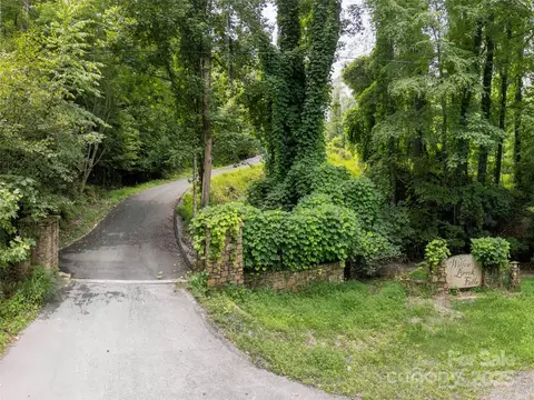0 Willow Falls Ln, Hendersonville, NC 28792