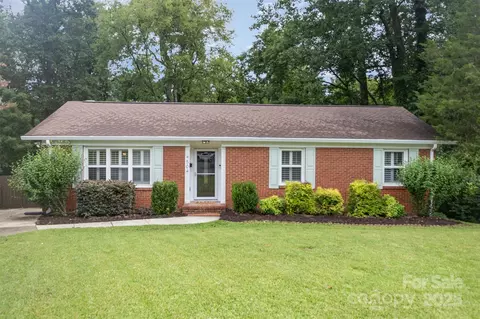 4504 Rockford Ct, Charlotte, NC 28209