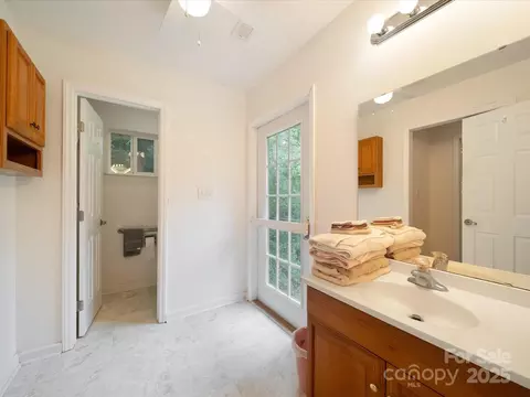 Bath - 6819 Prospect Pointe Dr, Monroe, NC 28112 photo 3 of 7
